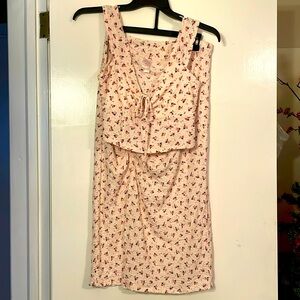No Boundaries 2-Piece Set. Nev worn. Pale blush pink with tiny flower print.